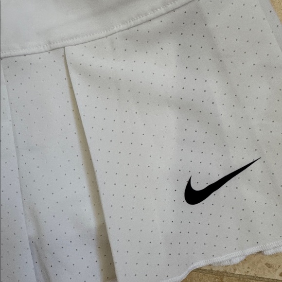 Nike DriFit Pleated Tennis Skort - Picture 3 of 7